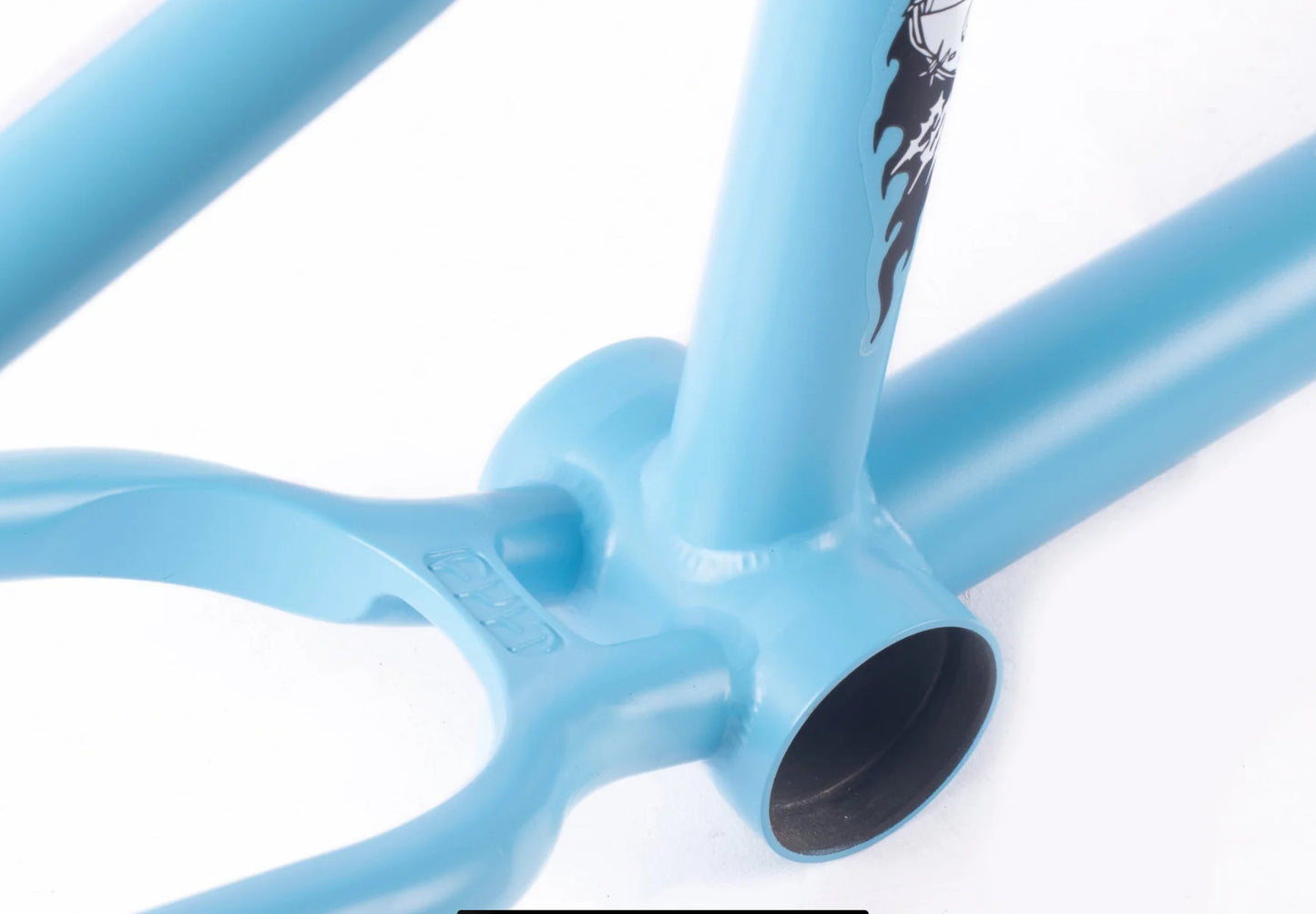 Cult Shorty Frame in High Desert Color way